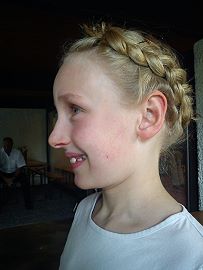 Mädchen mit geflochtenem Haar